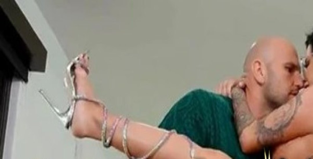 Eva Maxim Vs Valerica Steele