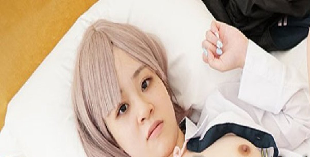 Cutie Saeko Ishiki comes to see us with a cute cosplay