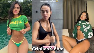 Videos Porno xxx Mav Influencer colombiana bañándose en video para CHAMPU