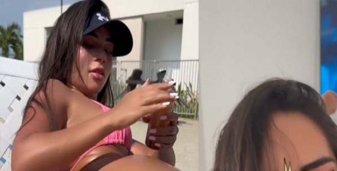 DanielaOviedo_16 Colombiana Chupando Pija y Follando para Onlyfans Gratis